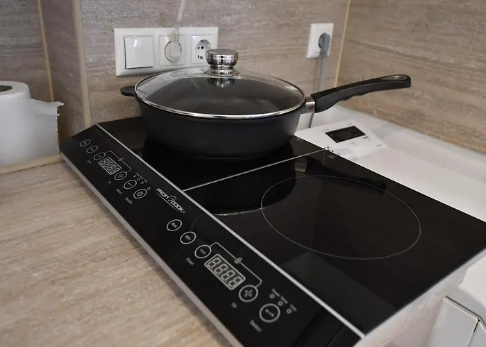 Revalia T1 Airport-bus Station Apartamento *